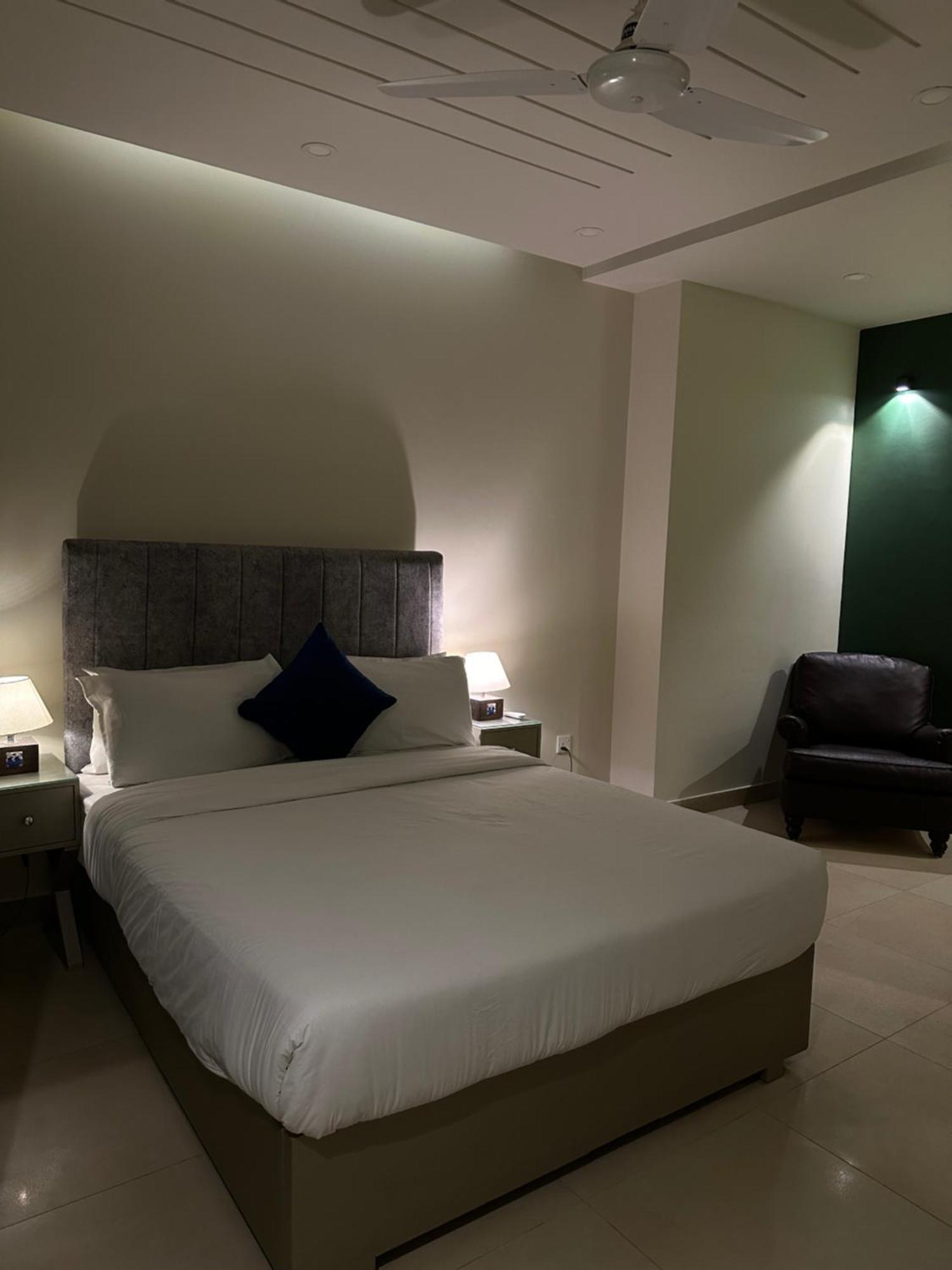 Serenity Corner 4 Bhk Islamabad Exteriör bild